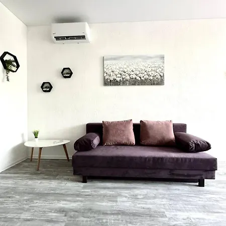 Apartment первая линия от моря, аркадия *