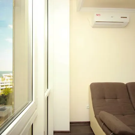 Apartment первая линия от моря, аркадия